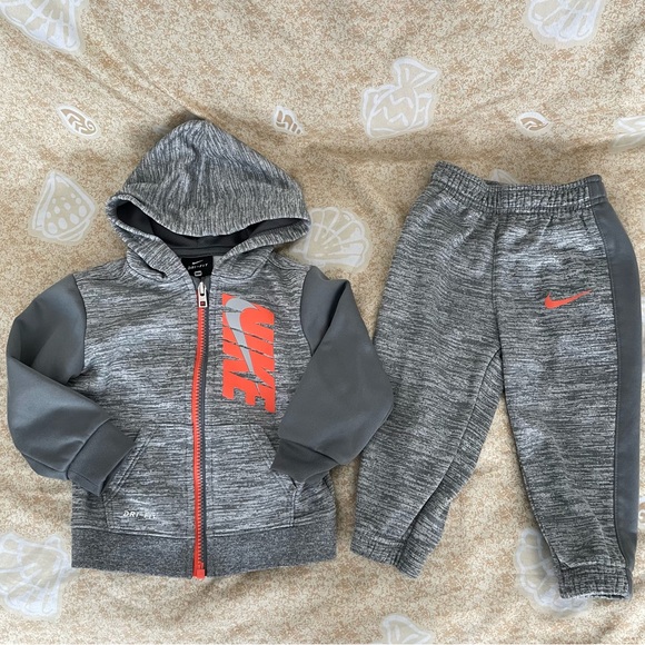 Nike Baby Boys’ Dri-Fit Thermal Fleece Full Zip Hoodie & Sweatpants Size 18M - Picture 1 of 5